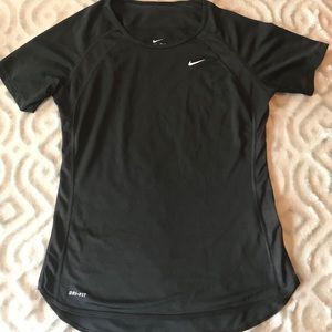 💞Nike Dri Fit short sleeve athletic top💞
